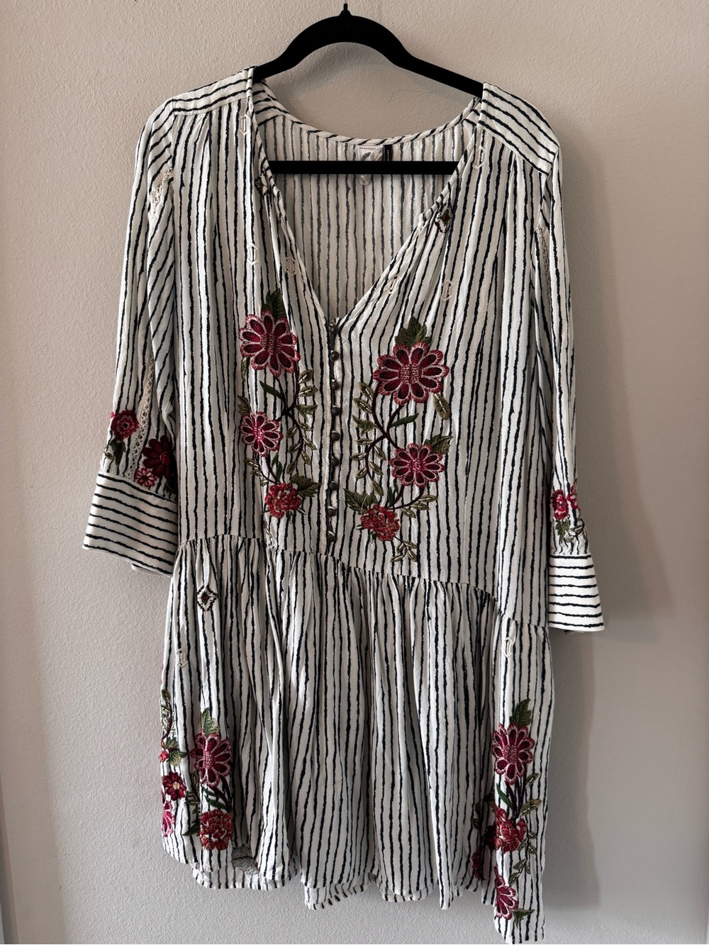 Striped White Floral-Embroidered V-Neck Long-Sleeve Dress